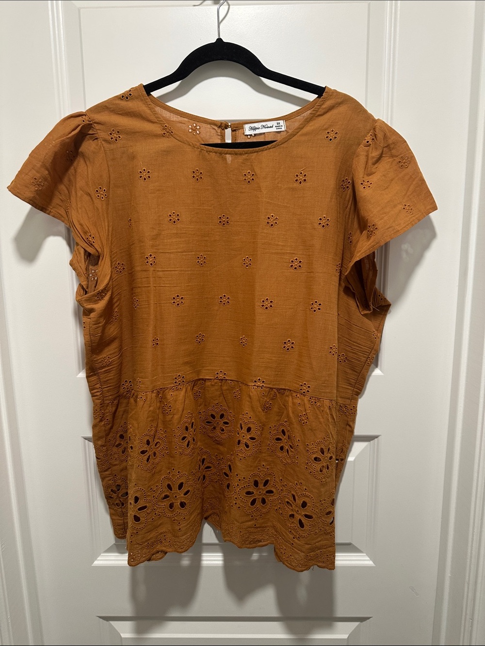 Velvet Heart Women's Rust Eyelet Peplum Blouse